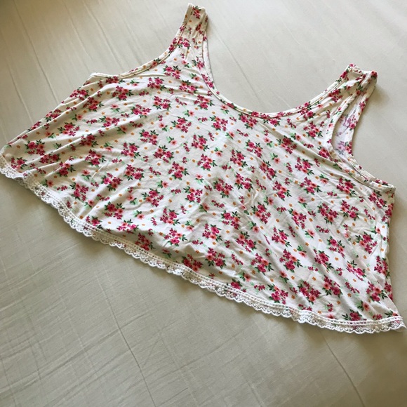 FOREVER 21 Floral Cropped Top Tank - Picture 2 of 3